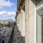 5 Bedroom Luxury Duplex Near Tour Eiffel