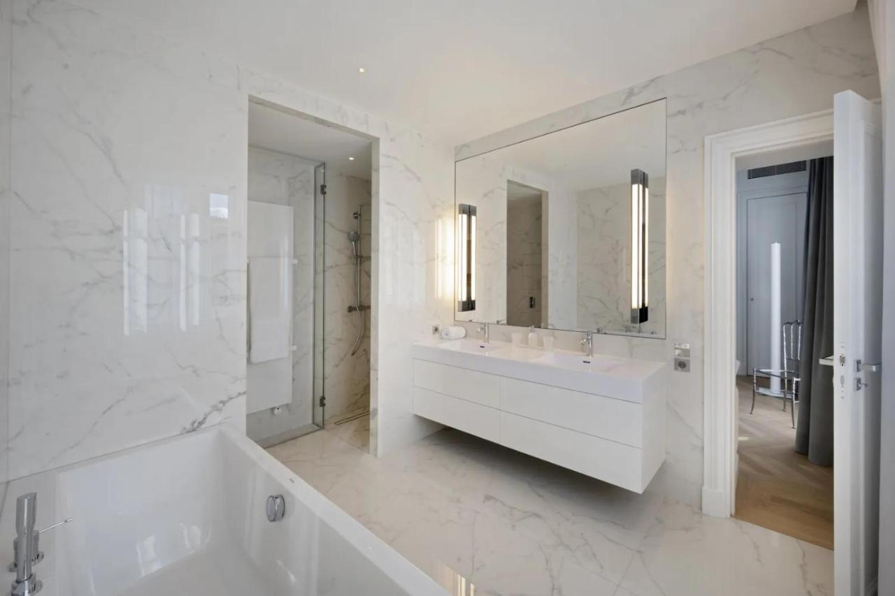 5 Bedroom Luxury Duplex Near Tour Eiffel Apartment