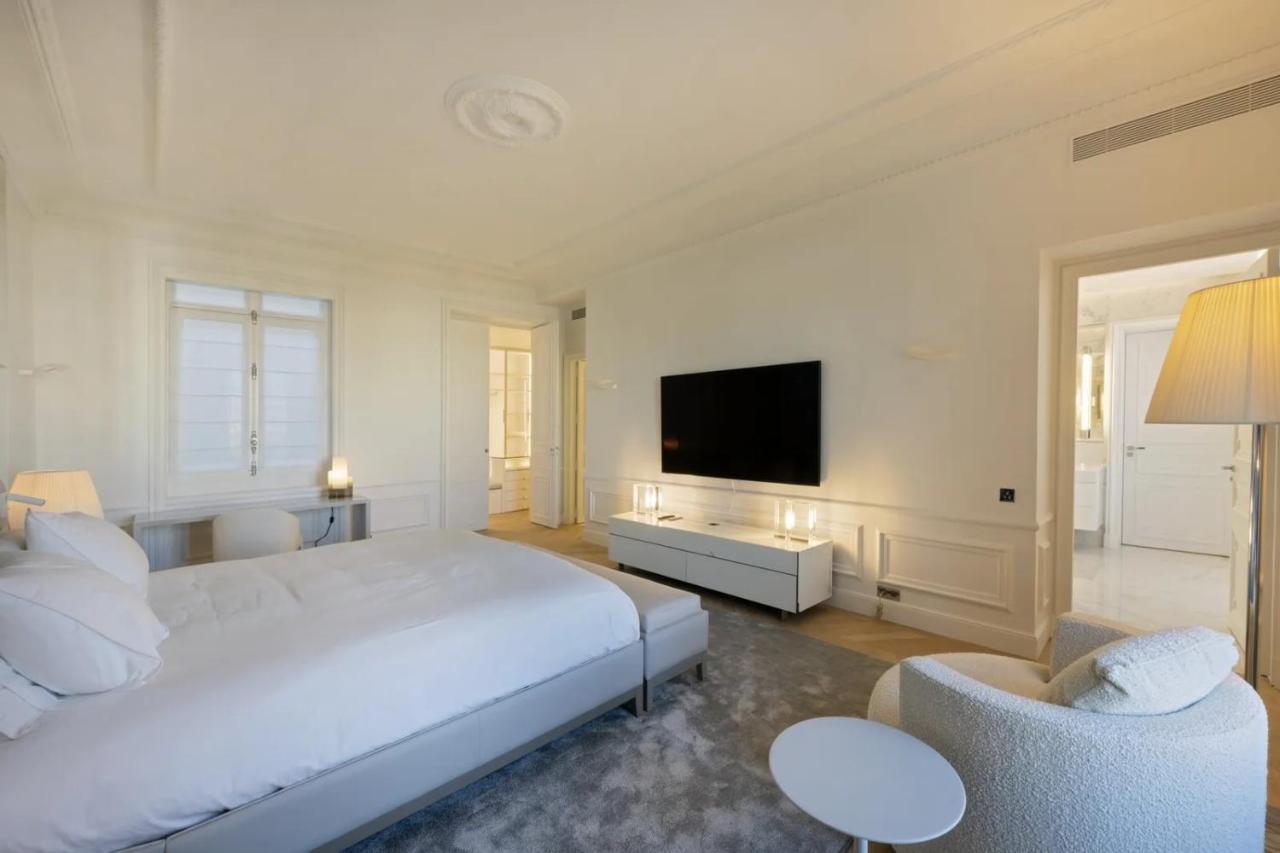 5 Bedroom Luxury Duplex Near Tour Eiffel Apartment