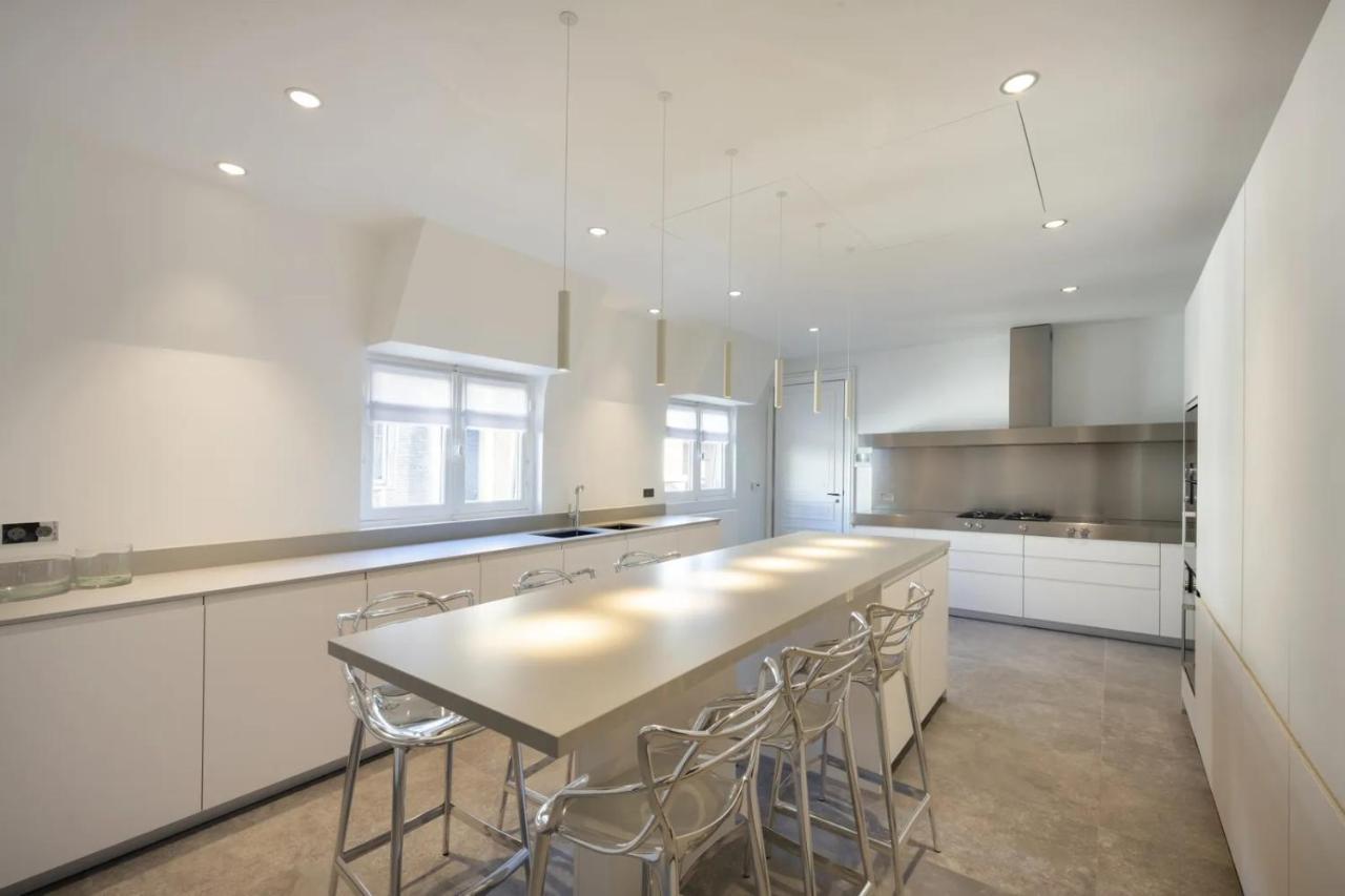 5 Bedroom Luxury Duplex Near Tour Eiffel * Paris
